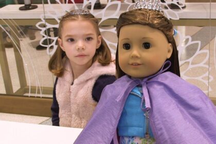 27593780_519272738454501_1848299202572976128_n.jpg GENIUS MARKETING IDEA: American Girl Place in New York gives matching makeover to girls…
